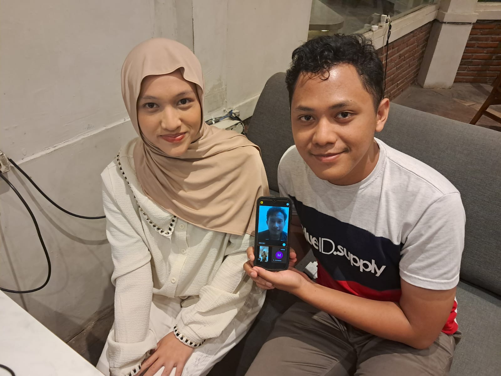 Wawancara via video call